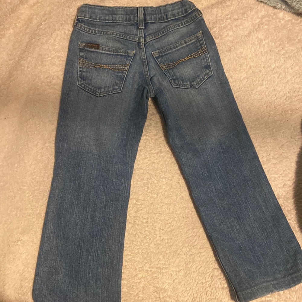 Aritat Jeans